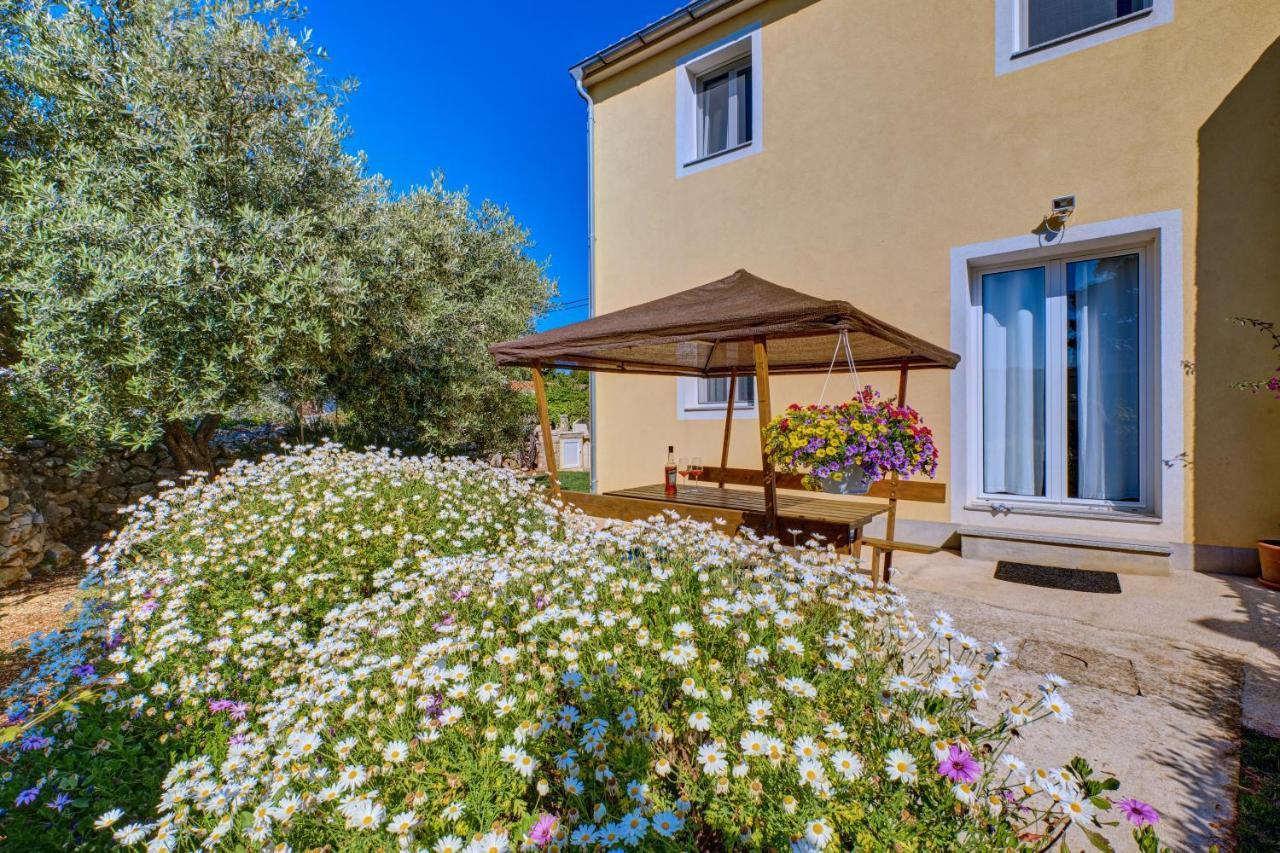 Apartamento Sven Veli Lošinj Exterior foto